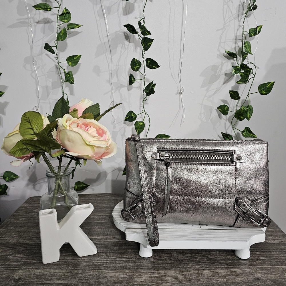 MICHAEL MICHAEL KORS NWT Fallon Metallic Leather Clutch in Nickel